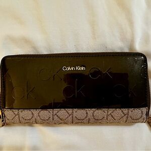 Calvin Klein Black and Tan Wallet